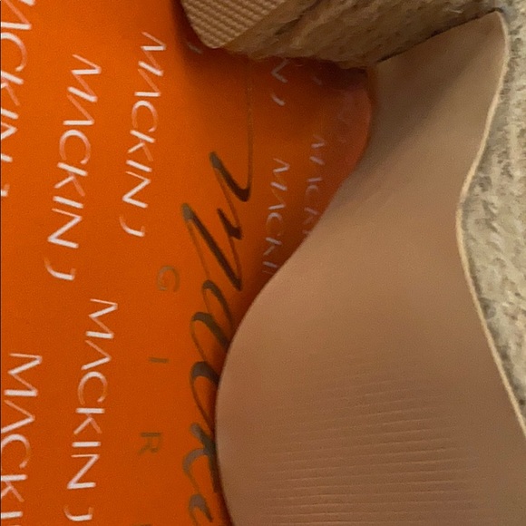 Heels - Picture 3 of 4